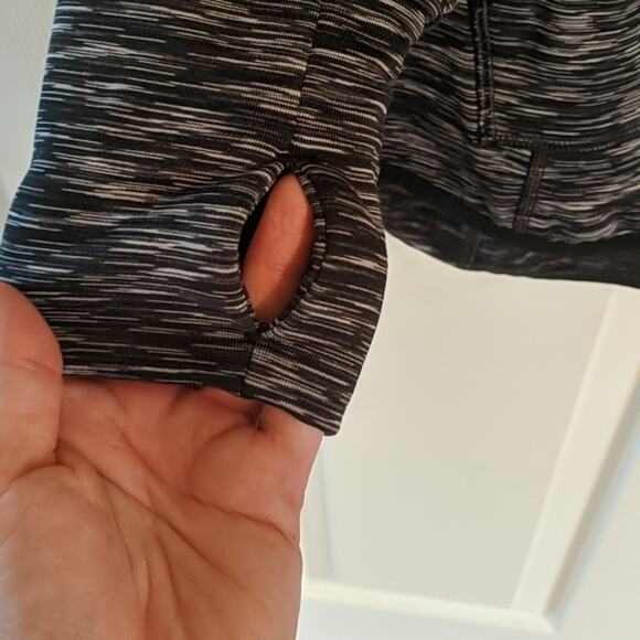 EUC Calvin Klein Performance Active Hoodie, M - Picture 4 of 8